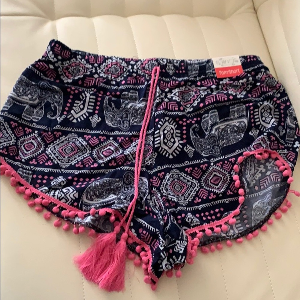 Pom shorts